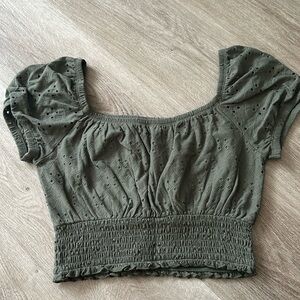 Hollister small crop shirt army green